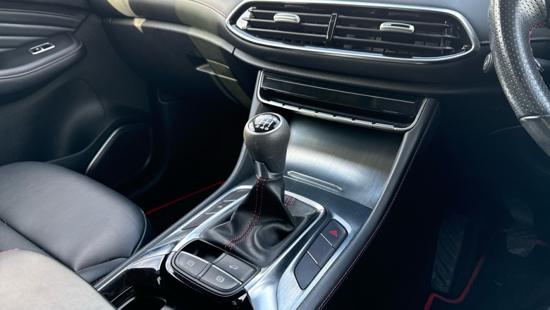 MG HS 1.5 T-GDI Trophy 5dr Petrol Hatchback